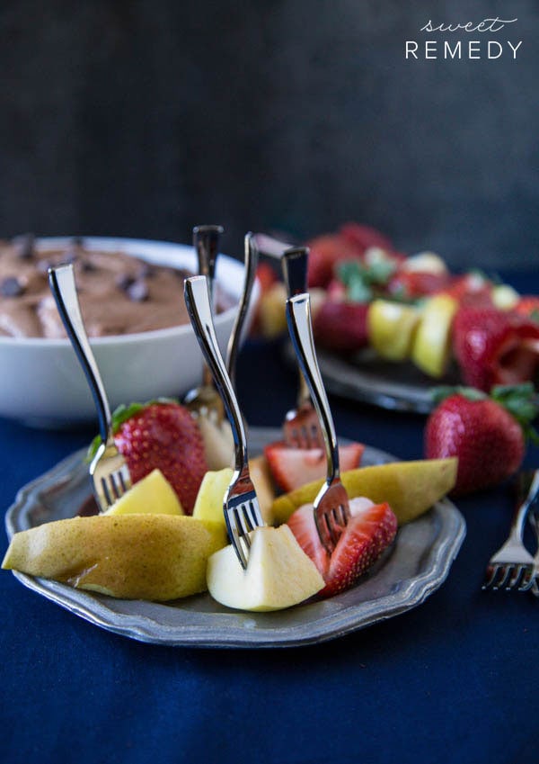 Creamy Chocolate Fondue Dip | Sweet-Remedy.com