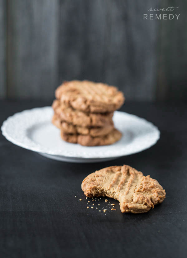 Whole Wheat Peanut Butter Cookies | Sweet-Remedy.com