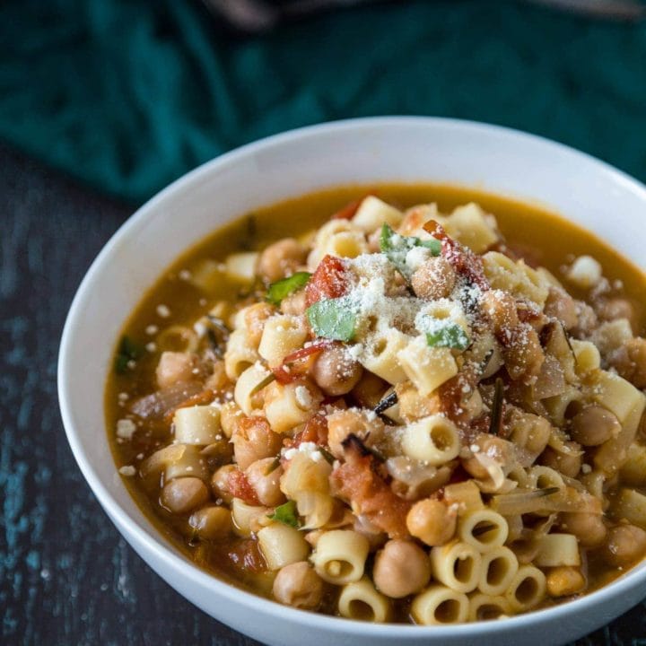 Pasta E Ceci (Pasta with Chickpeas)